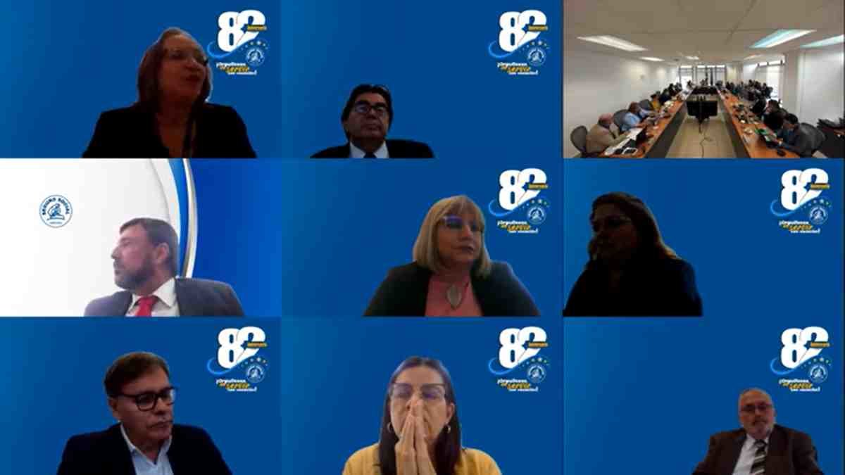 Junta directiva de la CCSS listo.jpg lista