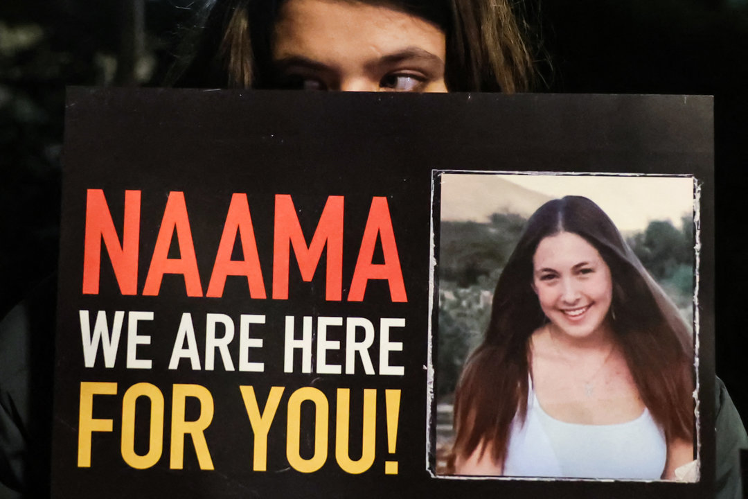 Bajo el lema “Salven a nuestras niñas”, la ciudad de Londres fue escenario de una demostración en apoyo a una mujer israelí secuestrada por Hamas. Foto: Daniel Leal / AFP.