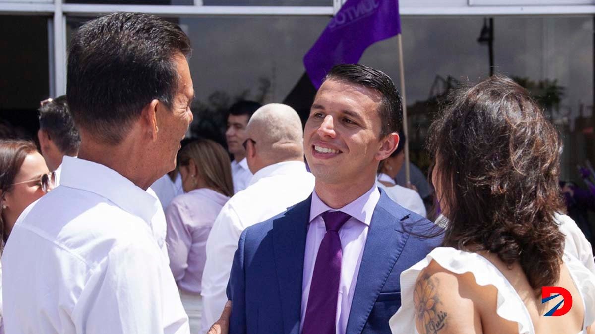 Diego Miranda (centro) será el nuevo alcalde de San José a partir de mayo. Foto: Partido Juntos.