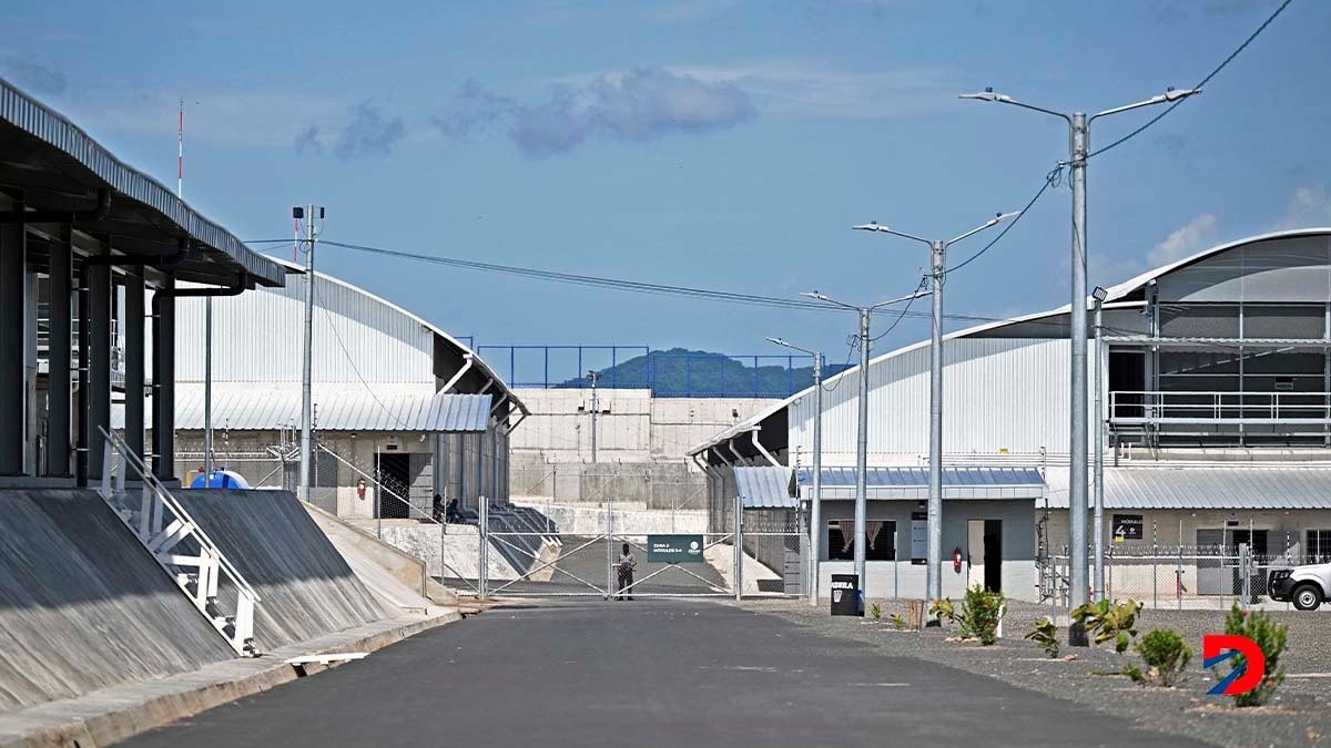 El Centro de Confinamiento contra el terrorismo es la mega cárcel impulsada por el ´residente salvadoreño Nayib Bukele. Foto: Marvin Recinos / AFP