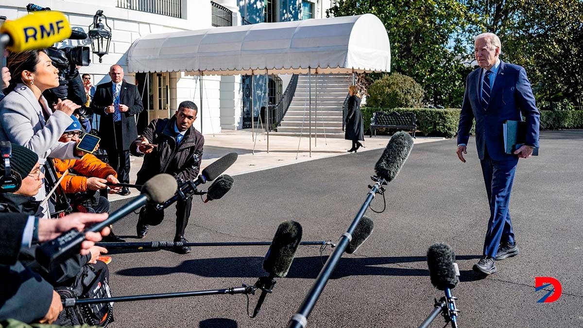 El presidente de Estados Unidos, Joe Biden está evaluando nuevas sanciones contra Rusia tras dos años de la invasión a Ucrania y la muerte del opositor Alexei Navalny. Foto: Jim Watson / AFP.