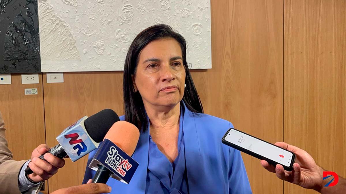 Marta Eugenia Esquivel, presidenta ejecutiva de la CCSS, espera que se la próxima semana se resuelva las acciones a seguir para el rebajo salarial. Foto: Sócrates Colindres Lagos.