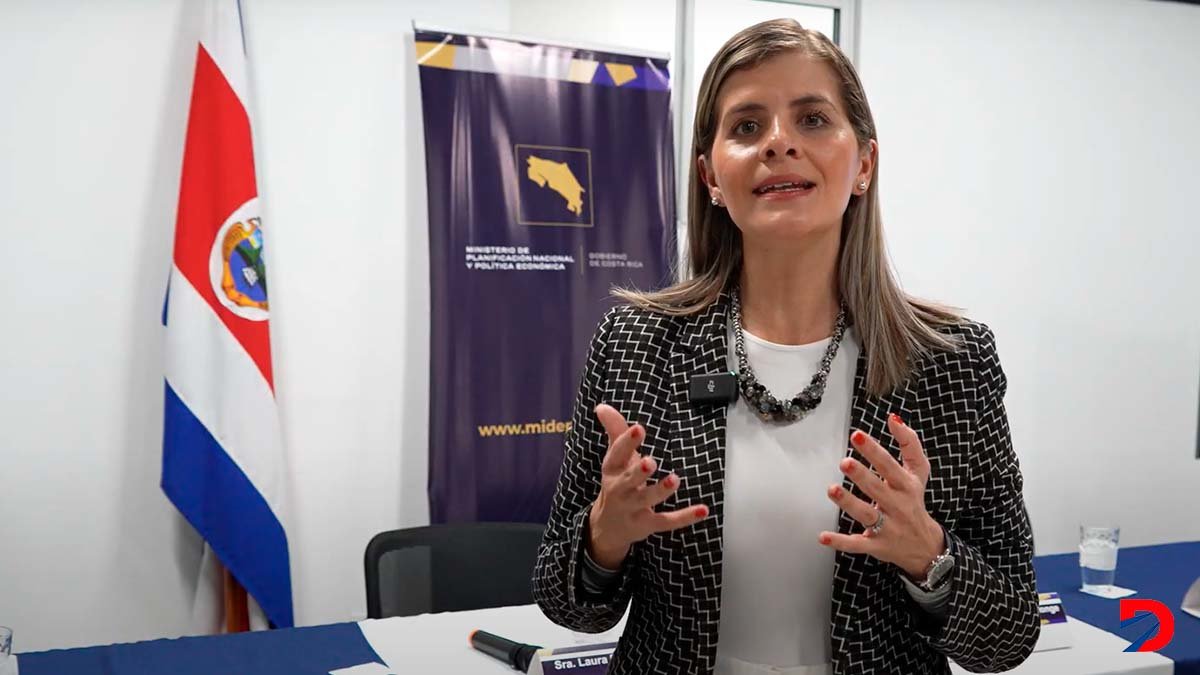 Laura Fernández, jerarca del MIDEPLAN, no contestó una serie de consultas enviadas por este medio desde el 21 de marzo anterior.