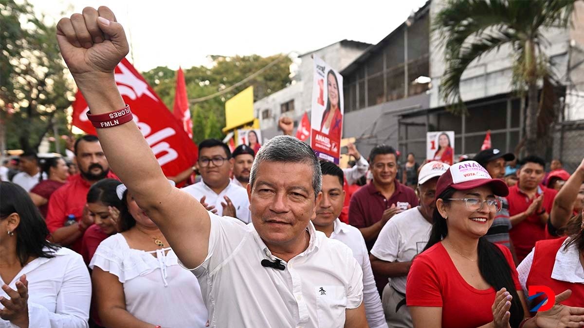 El FMLN intentó sin éxito regresar al poder de la mano del candidato Manuel Flores, que solo obtuvo un 6 por ciento de respaldo en las urnas. Foto: Marvin Recinos / AFP.