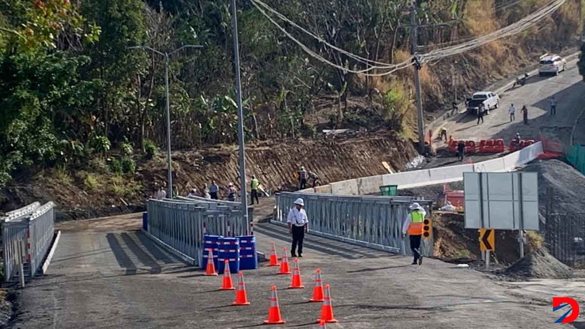 Los puentes temporales ubicados en el Bajo de Los Ledezma fueron habilitados este  viernes para el paso de vehículos livianos. Foto: MOPT.