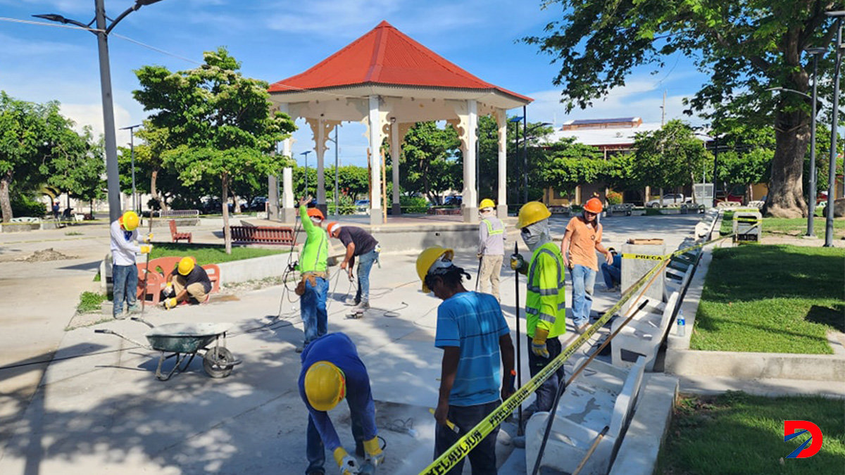 La iluminación de los parques de Liberia es una de las metas de Calvo