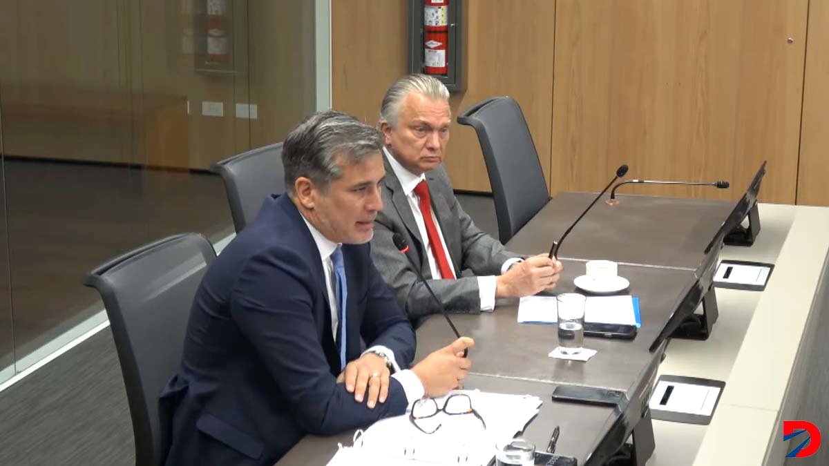 El titular de COMEX y el Canciller coincidieron que el decreto 5G no se les consultó previo a su publicación. Foto: Captura de pantalla.