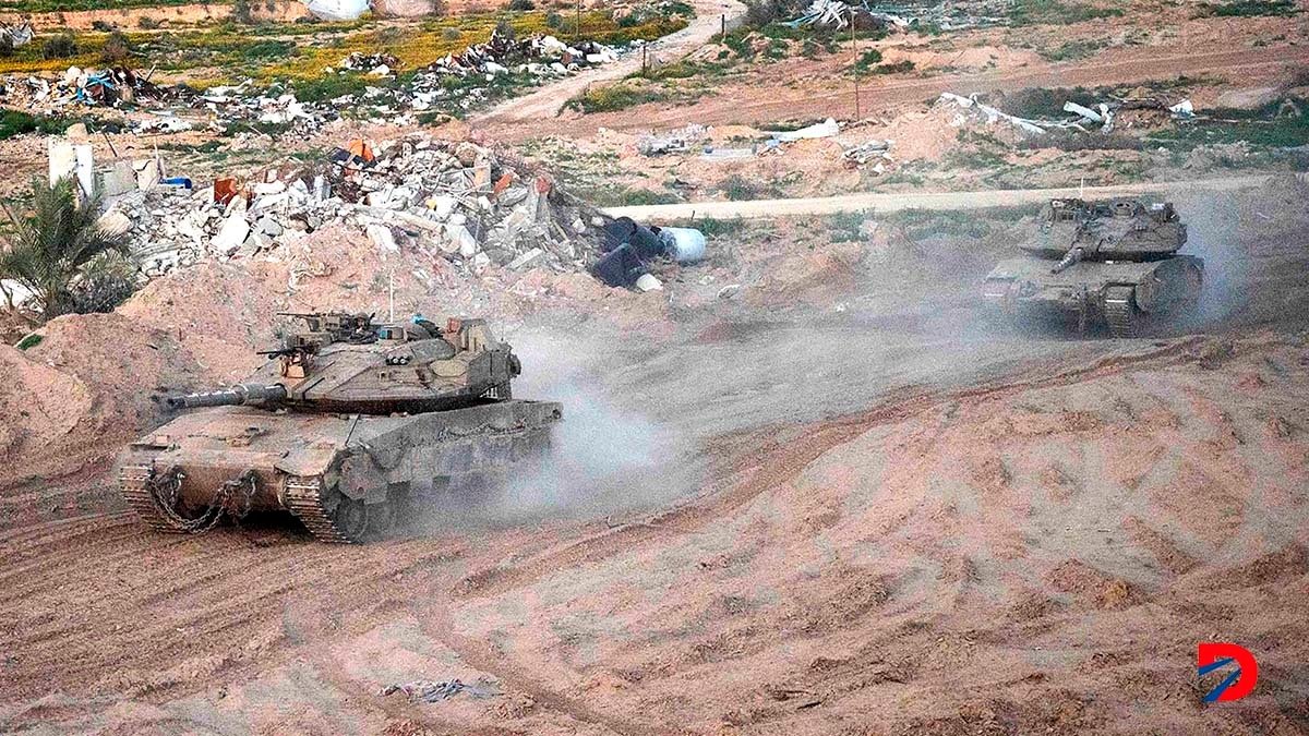 Tropas del ejército de Israel avanzan en Gaza, mientras siguen los combates con las fuerzas de Hamas. Foto: Armada Israelí / AFP.