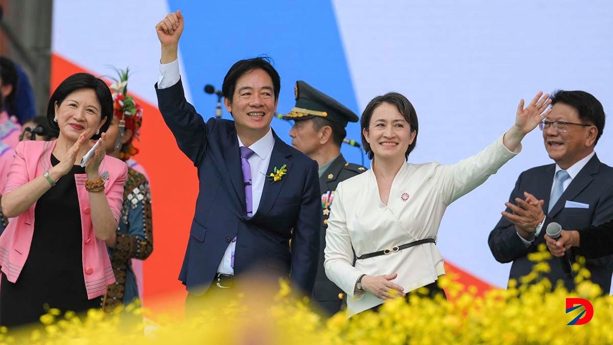 El presidente de Taiwan, Lai Ching-te (centro), instantes después de su discurso de toma de posesión. Foto: Sam Yeh / AFP.