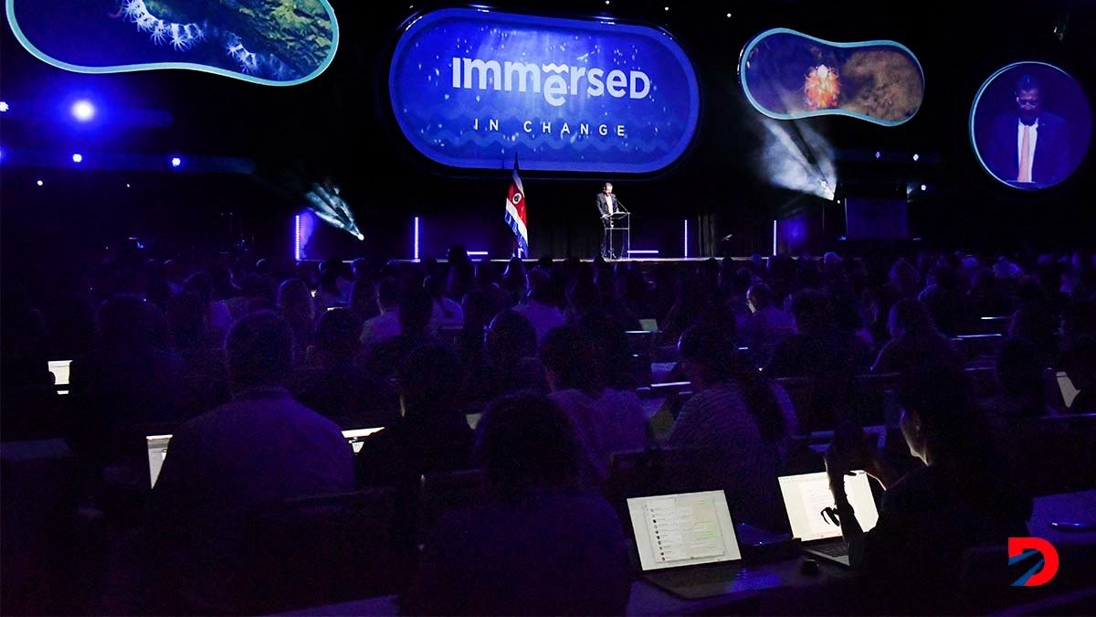 El foro para la protección marina "Immersed in charge", impulsado por Costa Rica y Francia terminó este sábado por la noche. Foto: Ezequiel Becerra / AFP.