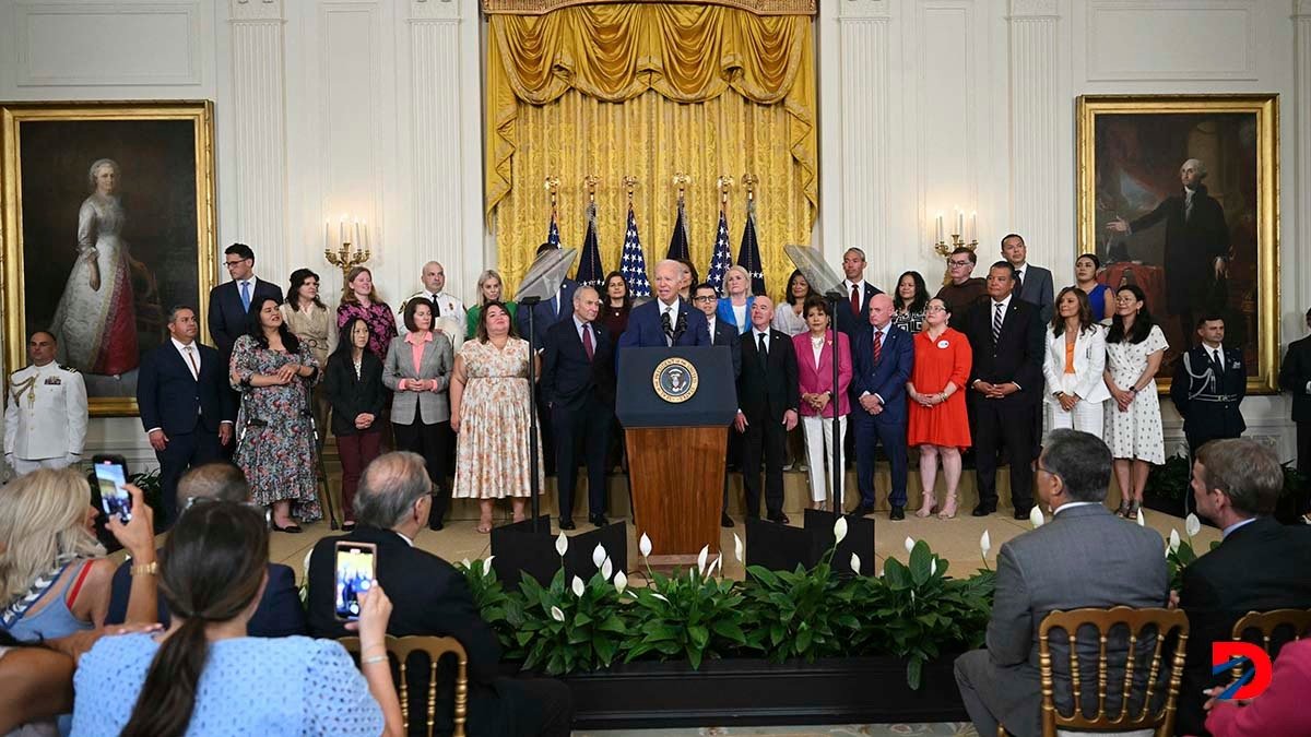 El presidente de Estados Unidos, Joe Biden, habla durante una ceremonia con ocasión del 12 aniversario del DACA. Foto: Drew Angerer / AFP.