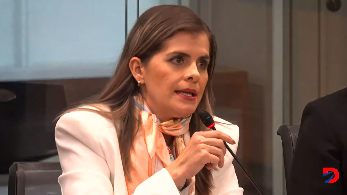 Ministra Laura Fernández