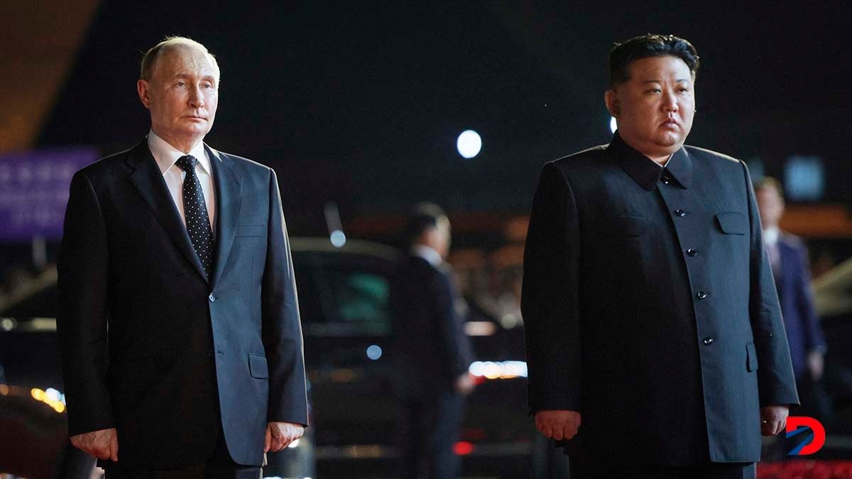 El presidente ruso, Vladimir Putin, y el líder norcoreano, Kim Jong Un, en el aeropuerto de Pyongyang. Foto: Gavriil Grigorov / Pool / AFP.