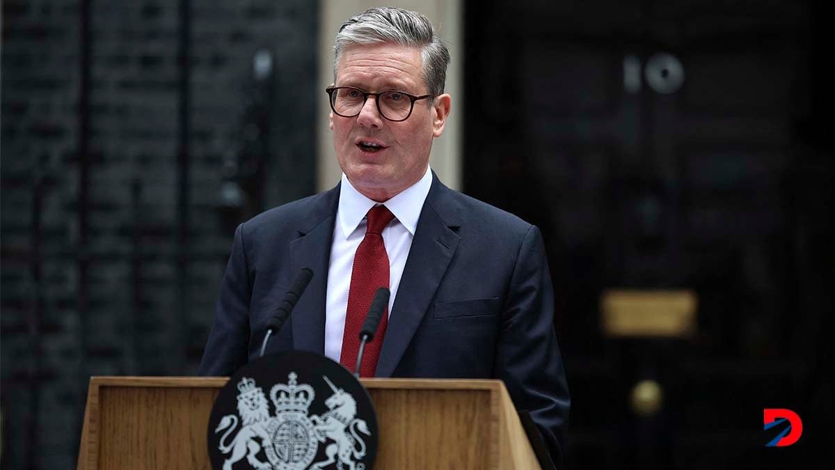 El nuevo primer ministro británico, Keir Starmer, durante su primer discurso en el número 10 de Downing Street, en Londres, su residencia oficial. Foto: Henry Nicholls / AFP.