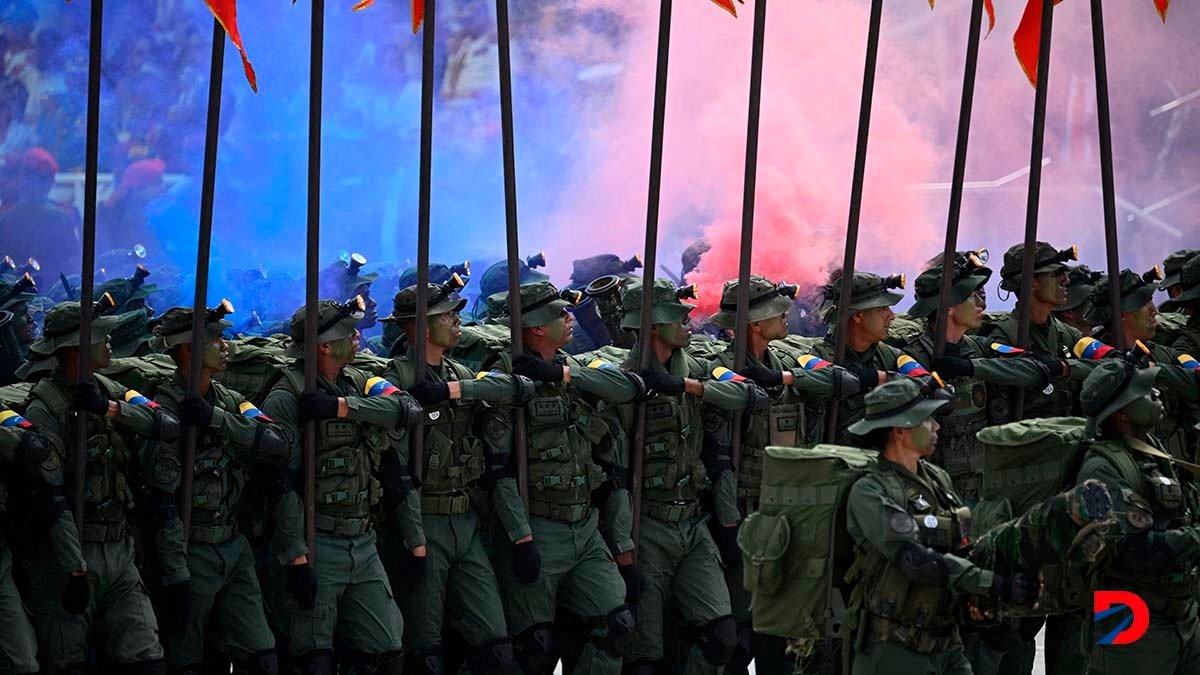 Soldados venezolanos durante la celebración del aniversario 213 de la independencia del país, el 5 de julio pasado. Foto: Federico Parra / AFP.