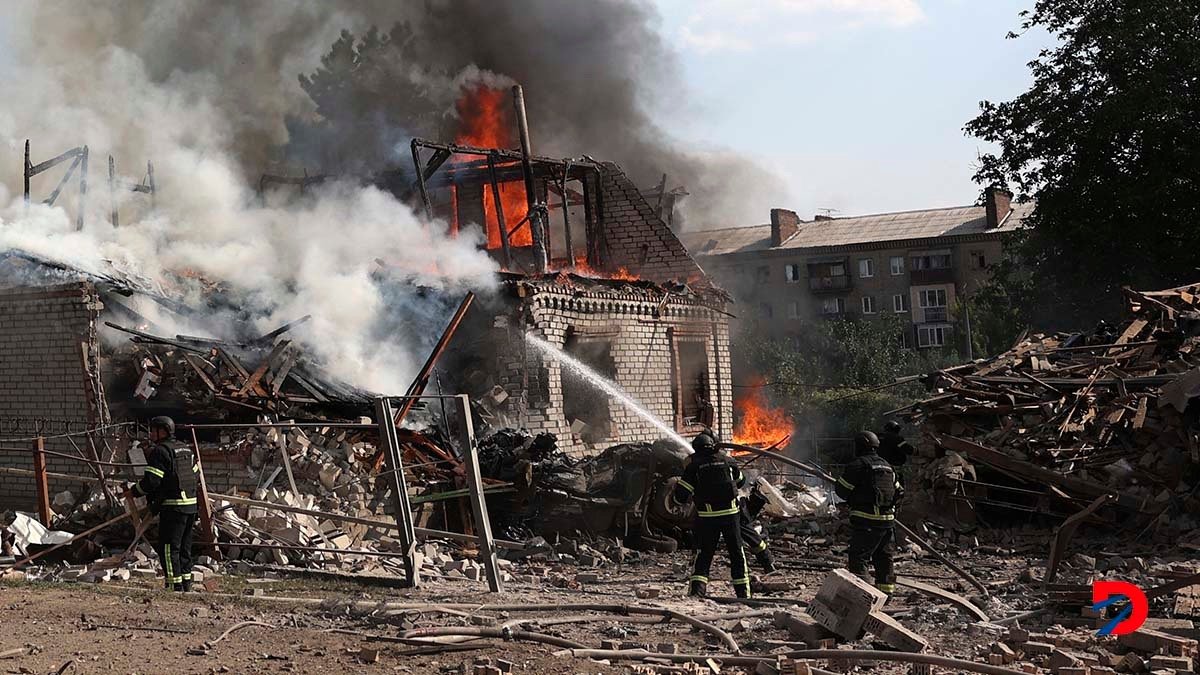 Los bombardeos de las fuerzas rusas sobre territorio ucraniano no cesan. Foto: Anatolli Stepanov / AFP.