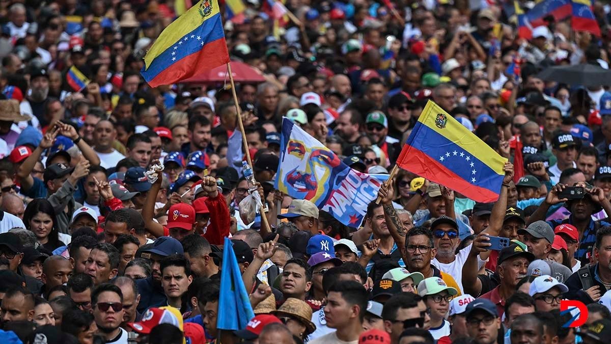 Seguidores del presidente de Venezuela, Nicolás Maduro, se manifestaron en Caracas. Foto: Raúl Arboleda / AFP.