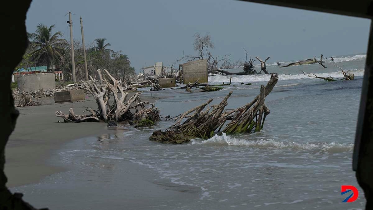 La erosión es una de las principales consecuencias del cambio climático, con los efectos que eso supone para el nivel de los mares. Foto: Yuri Cortez / AFP.