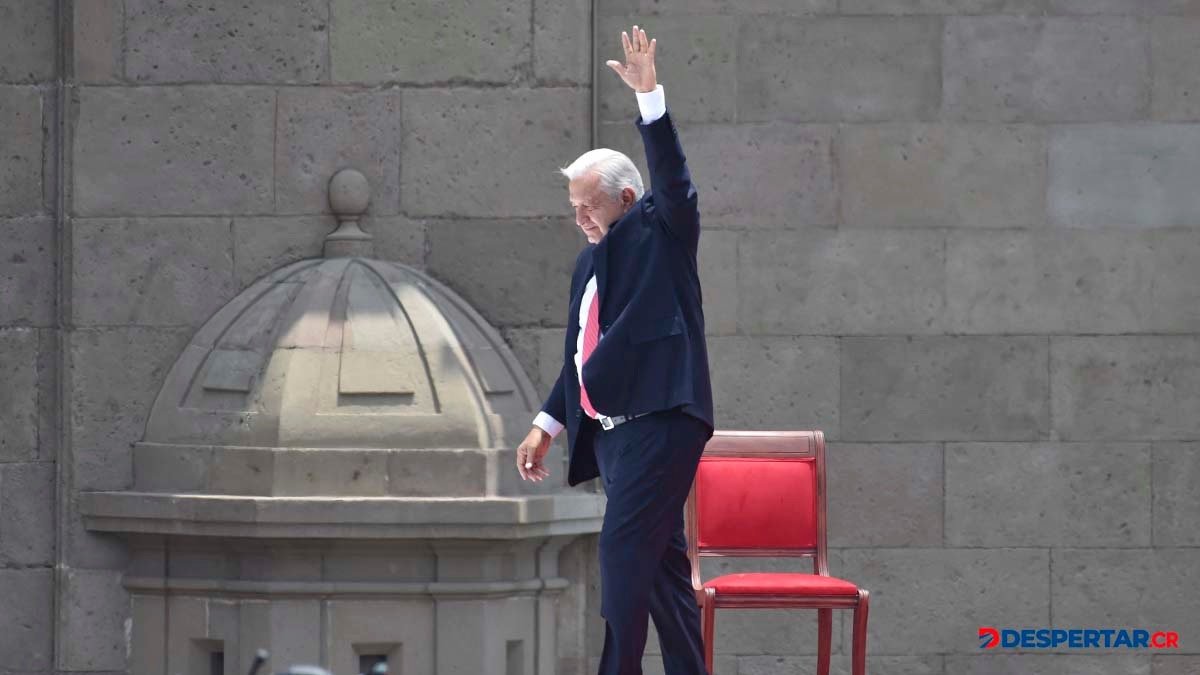 El presidente de México, Andrés Manuel López Obrador, goza de una alta popularidad, a un mes de dejar el cargo. Foto: Rodrigo Oropeza / AFP.