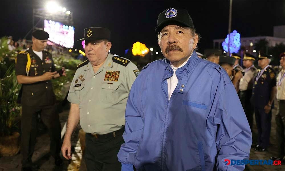 Daniel Ortega participó en la conmemoración del 45 aniversario del Ejército de Nicaragua el lunes por la noche. Foto: Jairo Cajina / Presidencia de Nicaragua / AFP.