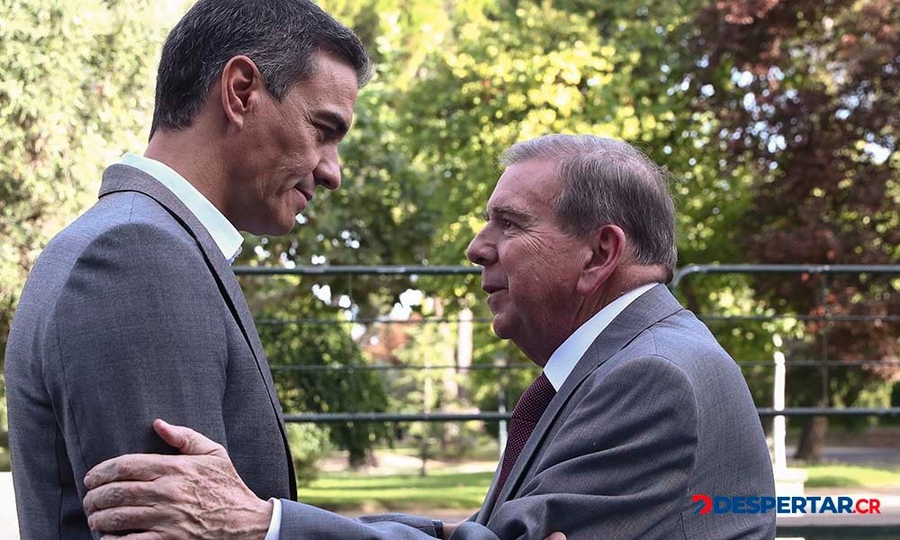 Edmundo González fue recibido el pasado 12 de setiembre por el presidente del Gobierno español, Pedro Sánchez. Foto: Fernando Calvo / La Moncloa / AFP.