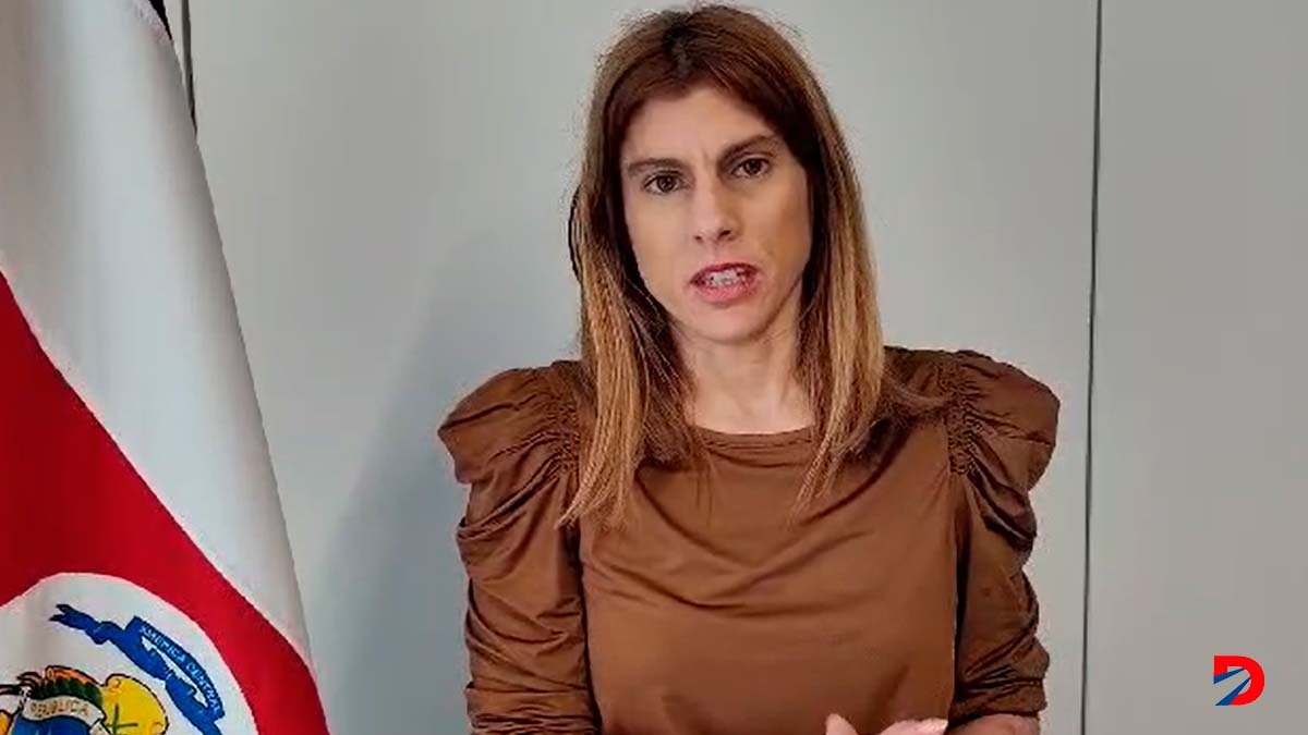 La diputada Andrea Álvarez lamento el tiempo que perdió en tener que ir a la Fiscalía a poner la denuncia por culpa de acciones incitadas por las acciones del presidente Chaves