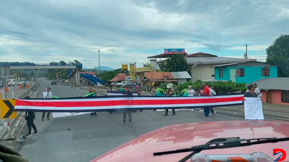 Vecinos de Limón están opuestos a la construcción de 12 rotondas para terminar las obras de ampliación de la ruta 32. Fotot: Captura redes sociales Pocora y su gente.